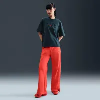 Nike Sportswear Essential жіноча Boxy футболка блакитний