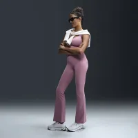 Nike Alate жіноча Medium-Support Padded Sports Bra Tank Top колір фіолетовий