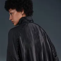 Nike Sportswear Collection женская Pleated Track Куртка цвет черный