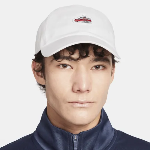 Nike Club Unstructuколір червоний 