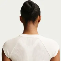 Nike Sportswear Chill Knit женская Tight Short-Sleeve Ribbed Top цвет белый