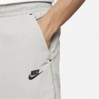 Nike Sportswear Tech Essentials чоловічі lined Commuter Pants колір сірий