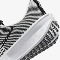 Nike Interact Run EasyOn чоловічі Road Running Кросівки колір сірий