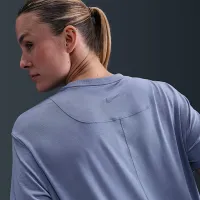 Nike One Relaxed жіноча Dri-FIT Short-Sleeve Top блакитний