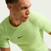 Nike Pro чоловічі Dri-FIT Tight Short-Sleeve Fitness Top колір зелений