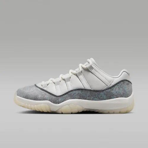 Nike Air Jordan 11 Retro 