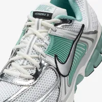 Nike Zoom Vomero 5 жіноча Кросівки колір білий