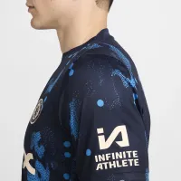 Chelsea FC Academy Pro чоловічі Nike Dri-FIT Soccer Short-Sleeve Pre-Match Top блакитний