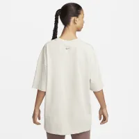 Nike Sportswear Essentials жіноча футболка колір коричневий