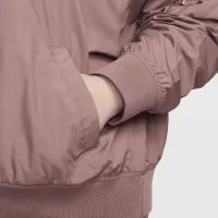 Nike Sportswear Essential женская оверсайз Bomber Куртка (большие размеры) цвет фиолетовый