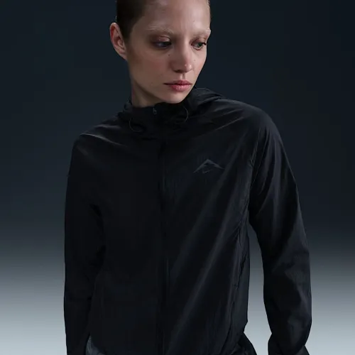 Nike Trail женская Repel Running Куртка цвет черный