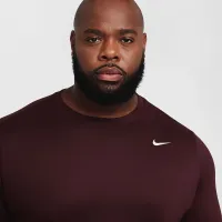 Nike Dri-FIT Legend чоловічі Long-Sleeve Fitness Top колір червоний