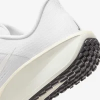 Nike Quest 6 жіноча Road Running Кросівки колір білий