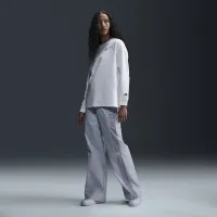 Nike женская Long-Sleeve Graphic баскетбольные футболка цвет белый