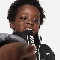 Nike Colorblock Puffer Куртка Toddler Куртка колір чорний