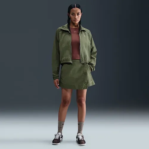 Nike Sportswear Essential жіноча Woven Skort колір зелений