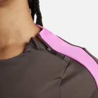 Nike Strike жіноча Dri-FIT Crew-Neck Soccer Top колір коричневий