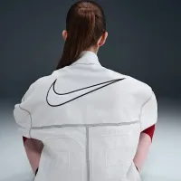 Nike Sportswear женская оверсайз Graphic Cargo Куртка цвет белый