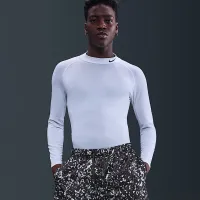Nike Sportswear Club чоловічі Woven шорти колір сірий