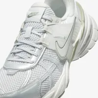 Nike V2K Run женская Кроссовки цвет серый