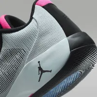 Nike Luka .77 