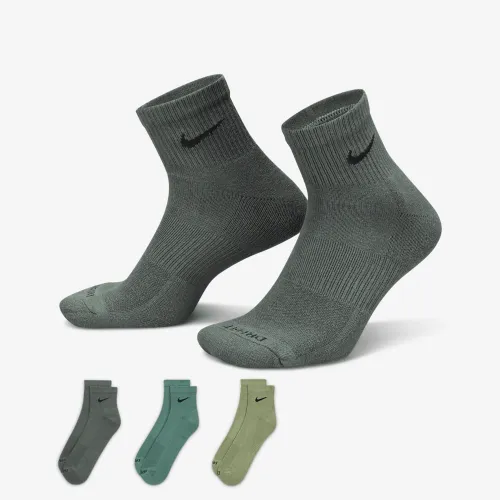 Nike Everyday Plus Cushioned тренувальні Ankle шкарпетки (3 пар) різнокольорові