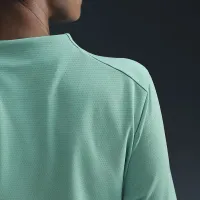 Nike Dri-FIT UV Advantage женская 1/2-Zip Top цвет зеленый