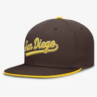 San Diego PaКостюм True мужские Nike Dri-FIT MLB Fitted Hat цвет коричневый