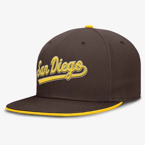 San Diego PaКостюм True чоловічі Nike Dri-FIT MLB Fitted Hat колір коричневий