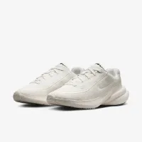Nike Uplift SC жіноча Кросівки колір сірий