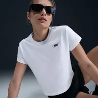 Nike Sportswear Club женская Short-Sleeve Cropped Graphic футболка цвет белый