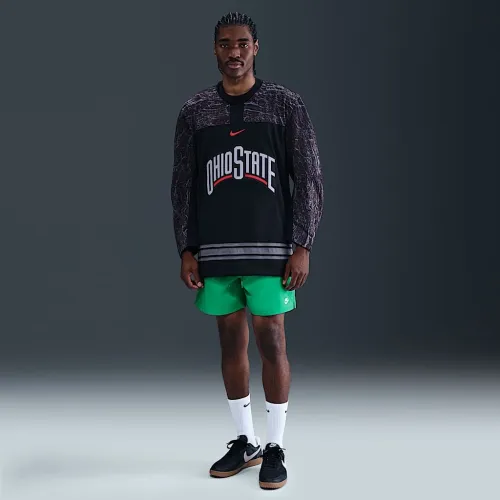 Nike Club чоловічі Woven Flow шорти колір зелений