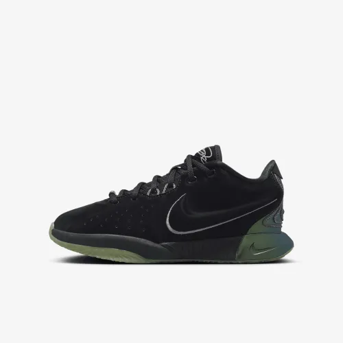 Nike LeBron XXI 