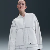 Nike Sportswear женская оверсайз Graphic Cargo Куртка цвет белый