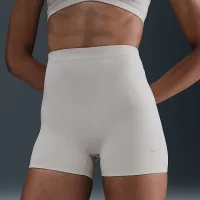 Nike Form женская Boyшорты цвет коричневый