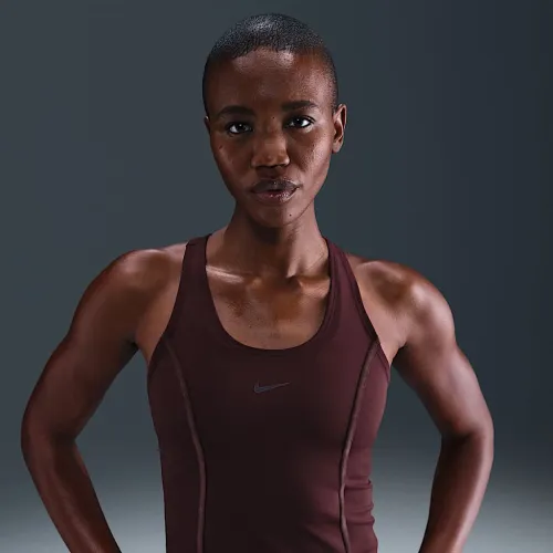 Nike One Fitted жіноча Dri-FIT Tank Top колір червоний