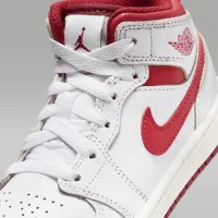 Nike Jordan 1 Mid SE Little дитячі Кросівки колір білий