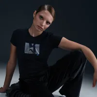 Nike Sportswear Chill Knit жіноча Slim Cropped футболка колір чорний
