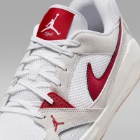 Nike Jordan CMFT Era чоловічі Кросівки колір білий