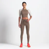 NikeSKIMS Shine женская Padded 1/2-Sleeve Crop Top цвет коричневый