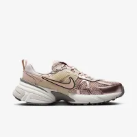 Nike V2K Run женская Кроссовки цвет коричневый