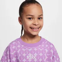 Nike Essentials Little дитячі Printed French Terry Crew Top колір фіолетовий