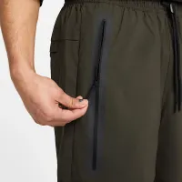 Nike Tech мужские Woven шорты цвет зеленый