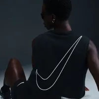 Nike Sportswear Club женская Sleeveless Cropped Graphic футболка цвет черный