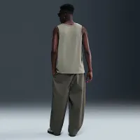 Nike Sportswear Premium Essentials чоловічі Tank колір зелений