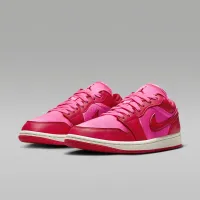 Nike Air Jordan 1 Low SE жіноча Кросівки Pink