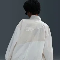 Nike Sportswear женская оверсайз Woven Куртка цвет белый