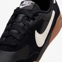 Nike Terra Manta Suede женская Кроссовки цвет черный