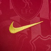 Liverpool FC Academy Pro чоловічі Nike Dri-FIT Soccer Pre-Match Short-Sleeve Top колір червоний