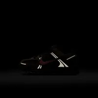 Nike Vomero 5 Little детские Кроссовки with Reflective Accents цвет черный